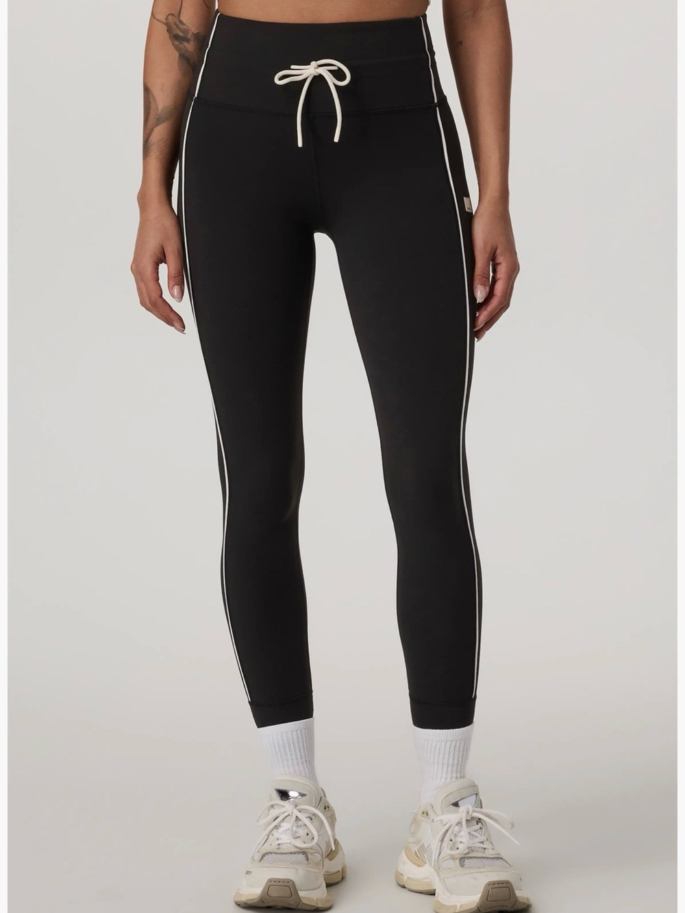 Vuori Daily Piped Drawstring Leggings xs